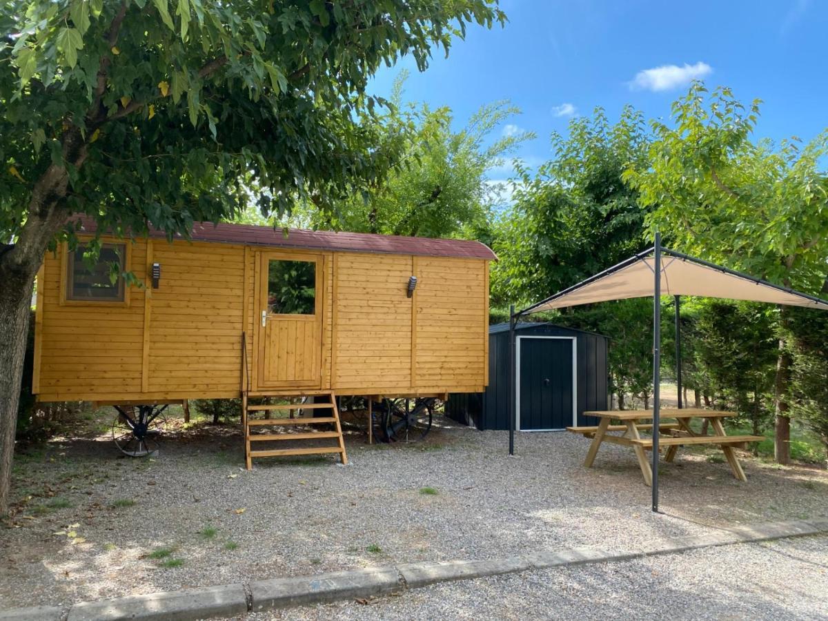 Camping Oliana Exterior photo